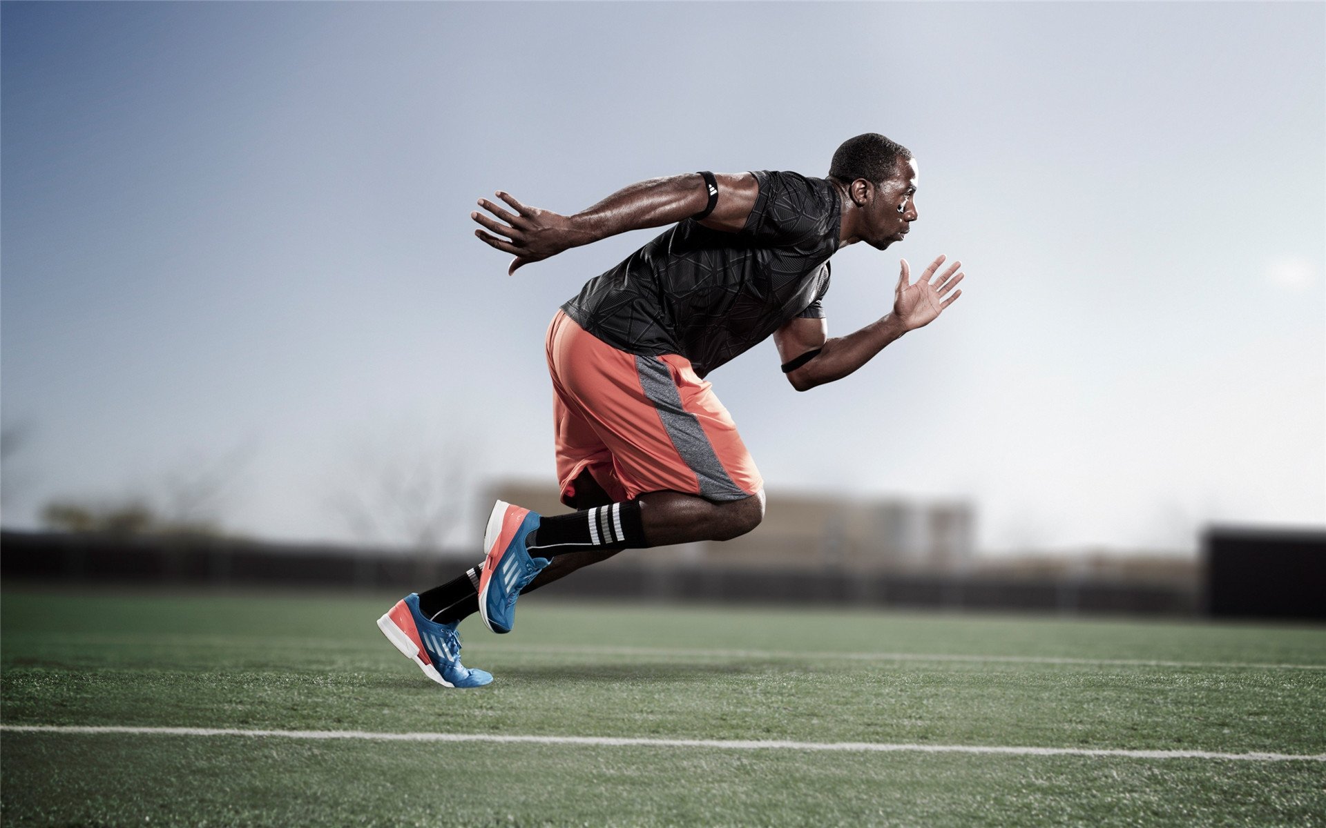 意甲比赛惨烈,AC米兰力克对手,意甲_ac米兰客场7-0狂胜都灵